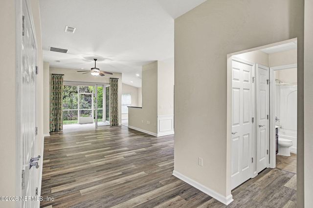 9122 HONEYBEE Lane, Jacksonville, FL 32256