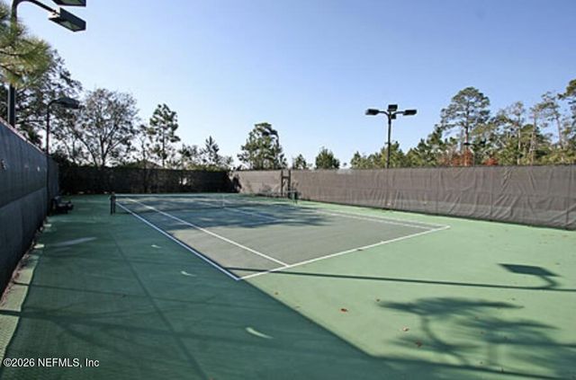 9122 HONEYBEE Lane, Jacksonville, FL 32256