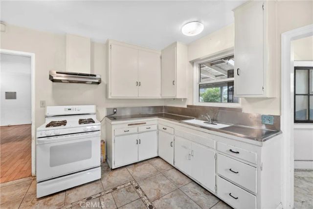 3683 San Anseline Ave, Long Beach, CA 90808