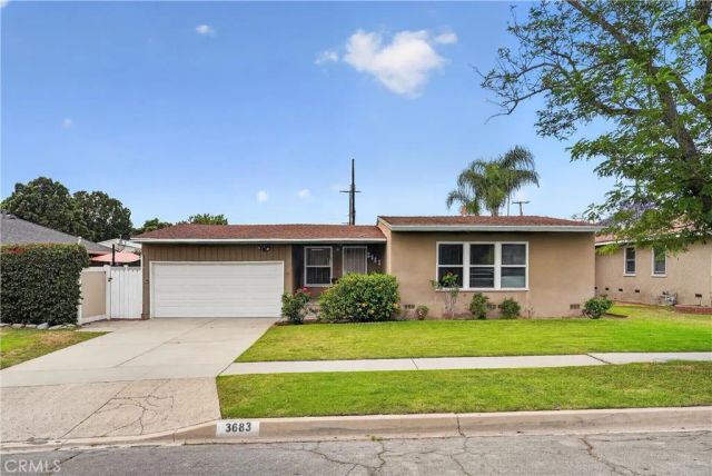 3683 San Anseline Ave, Long Beach, CA 90808