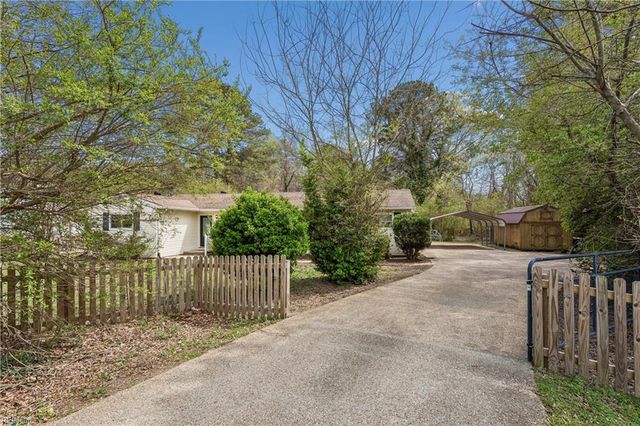 2222 Old Williamsburg RD, Yorktown, VA 23690