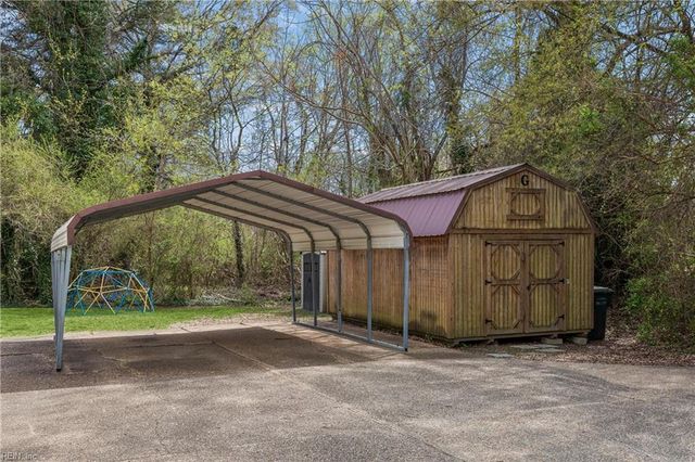 2222 Old Williamsburg RD, Yorktown, VA 23690