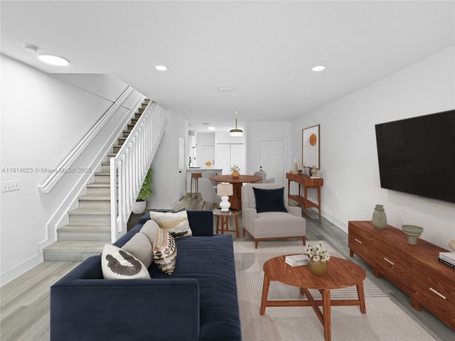 2179 Hacienda Ter, Weston, FL 33327