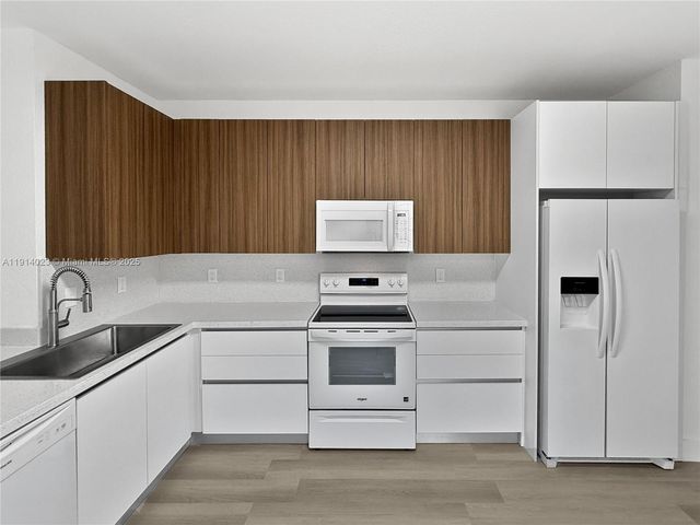 2179 Hacienda Ter, Weston, FL 33327