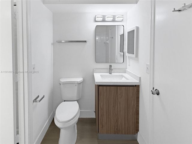 2179 Hacienda Ter, Weston, FL 33327