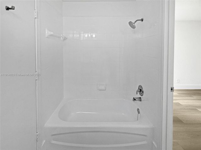 2179 Hacienda Ter, Weston, FL 33327