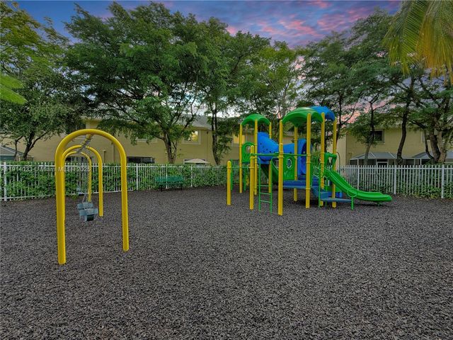 2179 Hacienda Ter, Weston, FL 33327