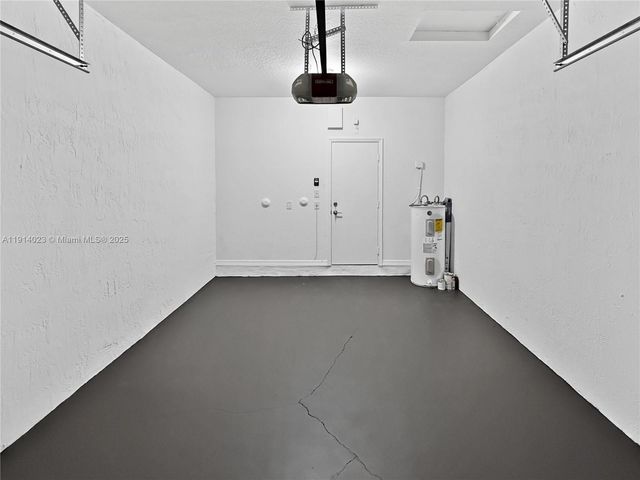 2179 Hacienda Ter, Weston, FL 33327