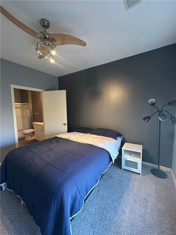 4230 NW Meadow Creek Circle 306, Fayetteville, AR 72703