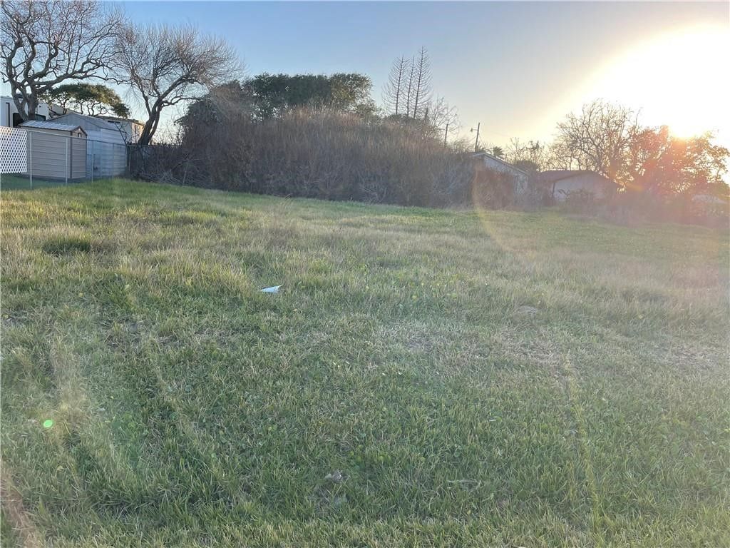 217 Skipper, Corpus Christi, TX 78418 — photo 2