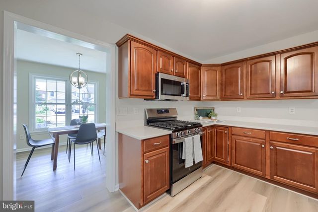 24 HEMLOCK DR, Marietta, PA 17547