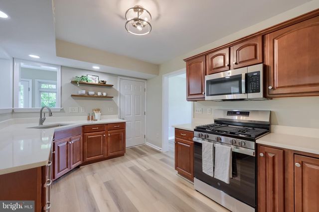 24 HEMLOCK DR, Marietta, PA 17547