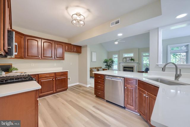 24 HEMLOCK DR, Marietta, PA 17547