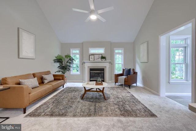 24 HEMLOCK DR, Marietta, PA 17547