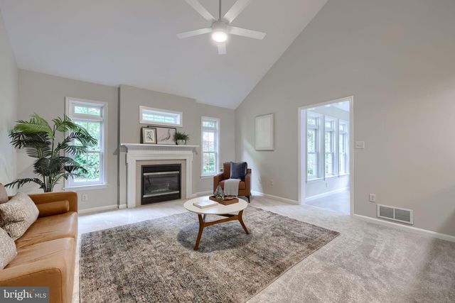 24 HEMLOCK DR, Marietta, PA 17547