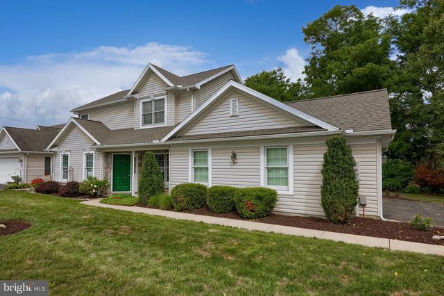 24 HEMLOCK DR, Marietta, PA 17547