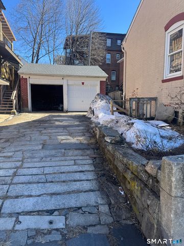 30 Cliff Street, Norwich, CT 06360