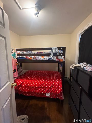 30 Cliff Street, Norwich, CT 06360