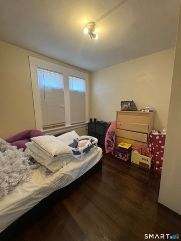 30 Cliff Street, Norwich, CT 06360