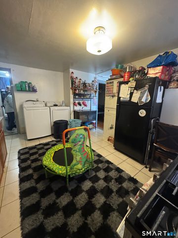 30 Cliff Street, Norwich, CT 06360