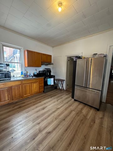 30 Cliff Street, Norwich, CT 06360