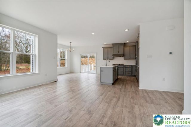 120 Ashford Drive, Coopersburg Boro, PA 18036
