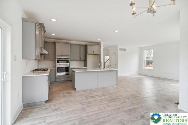120 Ashford Drive, Coopersburg Boro, PA 18036
