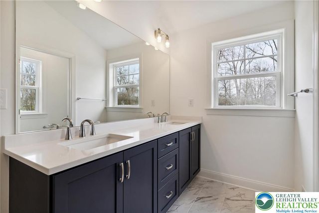 120 Ashford Drive, Coopersburg Boro, PA 18036