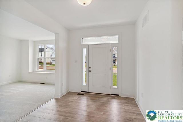 120 Ashford Drive, Coopersburg Boro, PA 18036