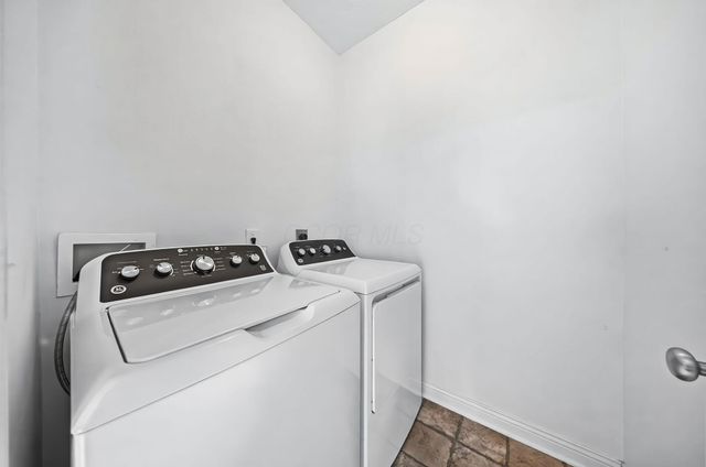 1287 Hickory Valley Drive, Blacklick, OH 43004