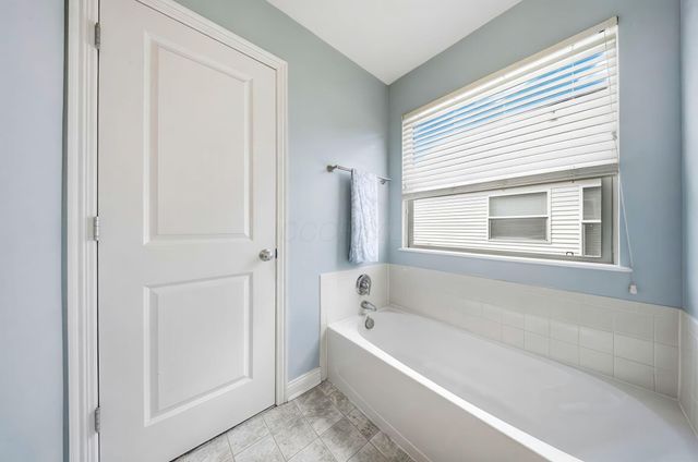 1287 Hickory Valley Drive, Blacklick, OH 43004