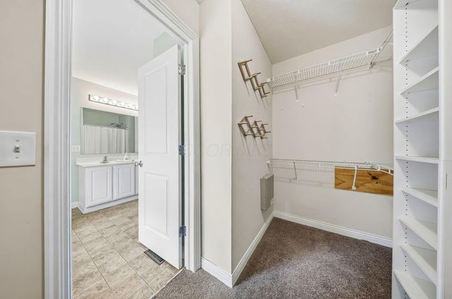 1287 Hickory Valley Drive, Blacklick, OH 43004