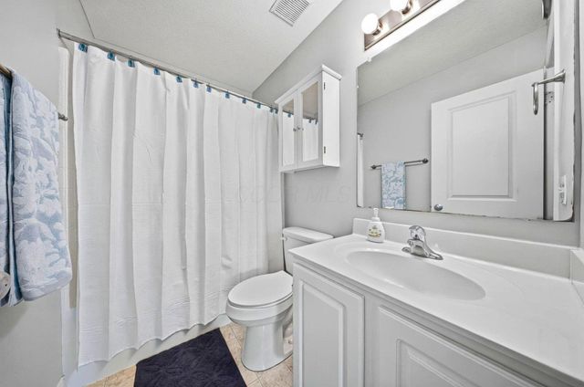 1287 Hickory Valley Drive, Blacklick, OH 43004