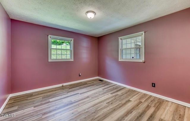 305 Imperial Circle, Kingsport, TN 37660