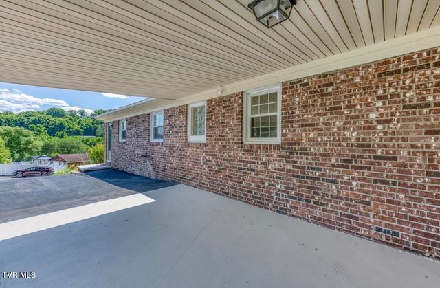305 Imperial Circle, Kingsport, TN 37660
