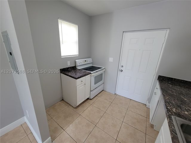 1740 NW 1st Pl 3, Miami, FL 33136