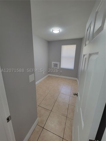 1740 NW 1st Pl 3, Miami, FL 33136