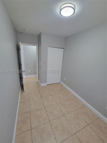 1740 NW 1st Pl 3, Miami, FL 33136