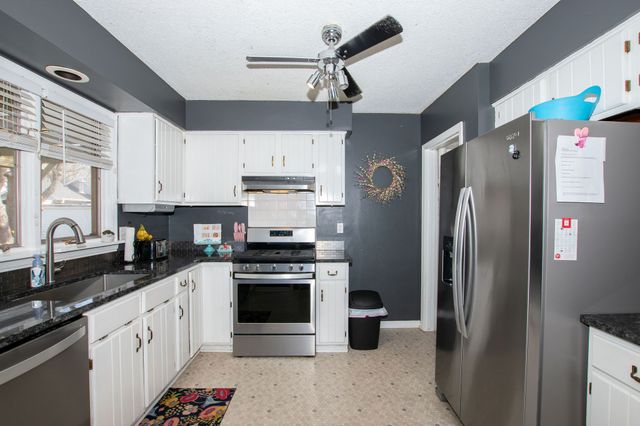 1204 N C Street, Indianola, IA 50125