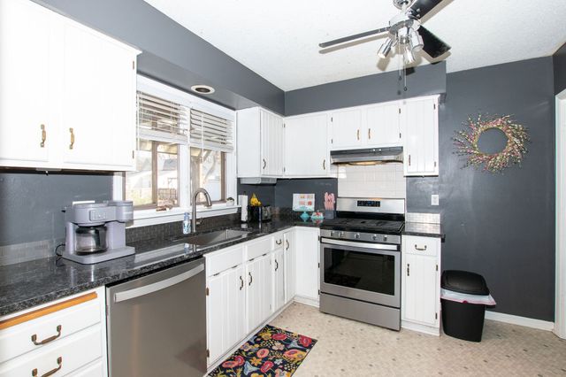 1204 N C Street, Indianola, IA 50125