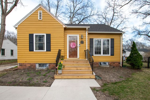 1204 N C Street, Indianola, IA 50125