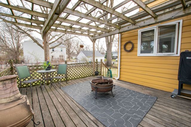 1204 N C Street, Indianola, IA 50125