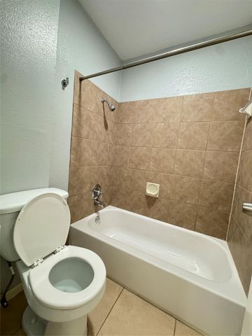 9006 Covent Garden Street, Houston, TX 77031