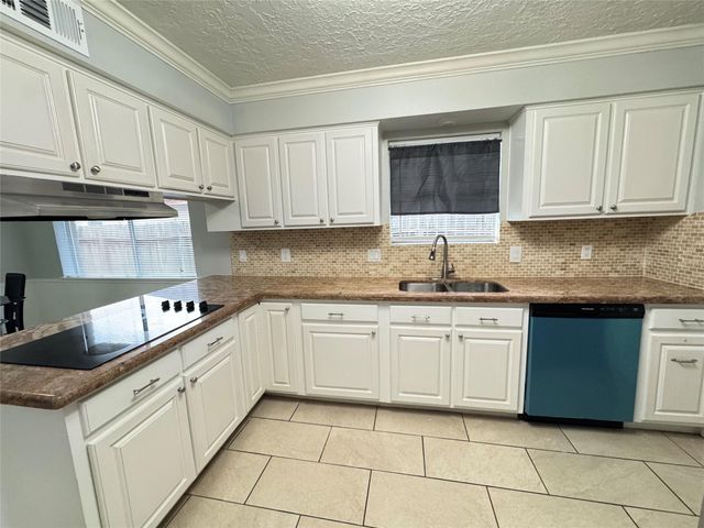 9006 Covent Garden Street, Houston, TX 77031