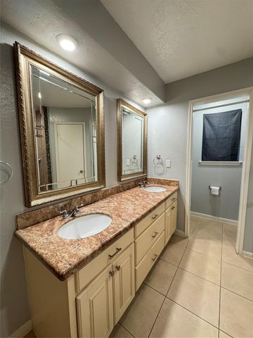 9006 Covent Garden Street, Houston, TX 77031