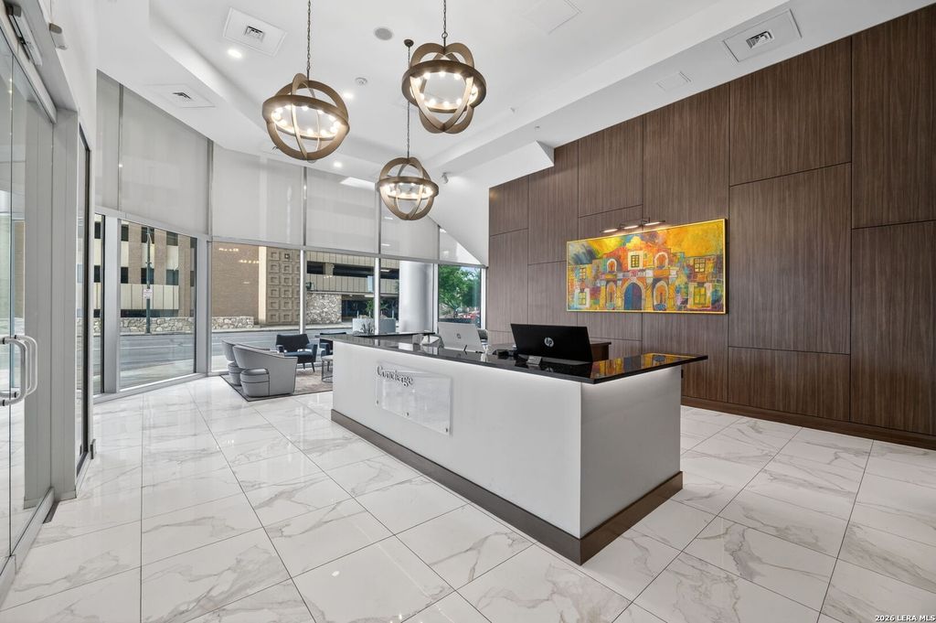610 E Market St Unit 2605, San Antonio, TX 78205