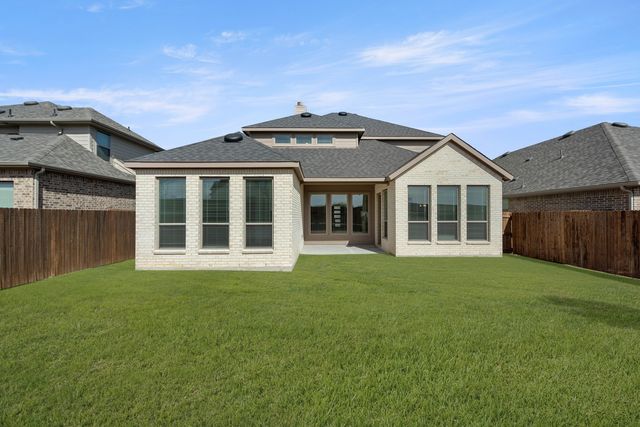 490 Red Maple Road, Waxahachie, TX 75165