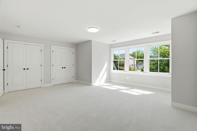2808 JOHN MARSHALL DR, Arlington, VA 22207