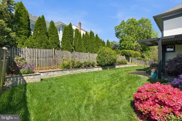 2808 JOHN MARSHALL DR, Arlington, VA 22207