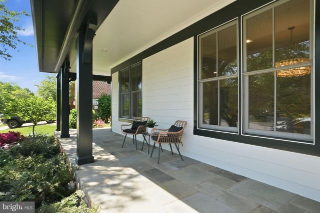 2808 JOHN MARSHALL DR, Arlington, VA 22207